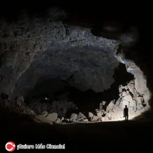 La cueva de lava fue el hogar de los humanos durante milenios, proporcionando refugio y seguridad en un mundo antiguo y a menudo hostil.